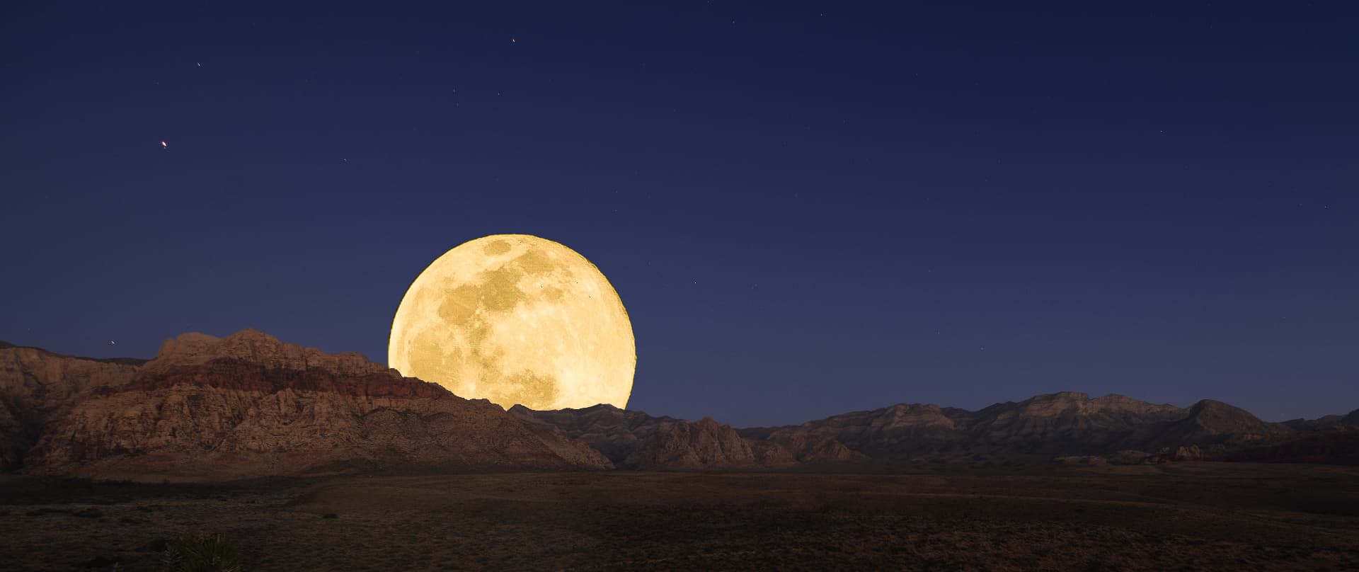 Moonrise, Red Rock